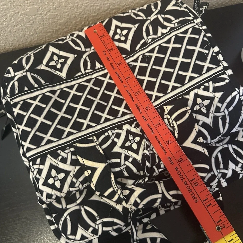 VERA BRADLEY travel organizer hanging Black White Concerto Zippered compartment
